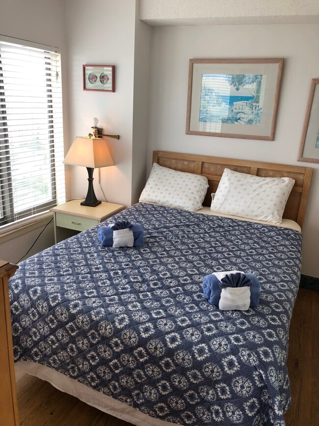 Oceanfront master bedroom - 1605 S Ocean Blvd Unit #2013 Palace Resort