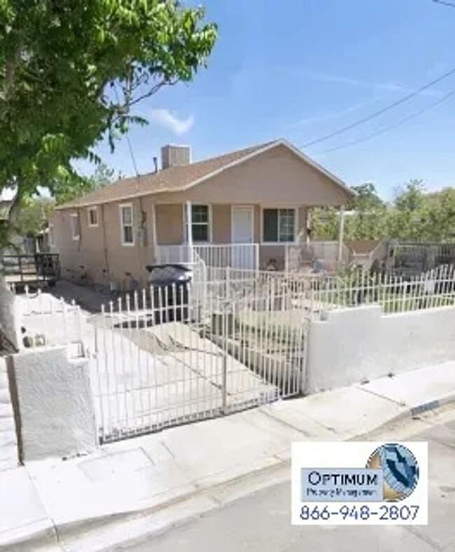 Building Photo - Charming Victorville Home with Spacious Yard