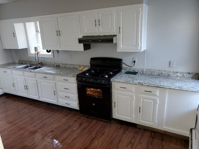 Photo - 218 Walnut St