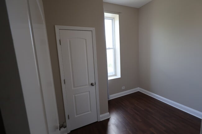 Photo - 4218-2 S Calumet Ave Unit 2
