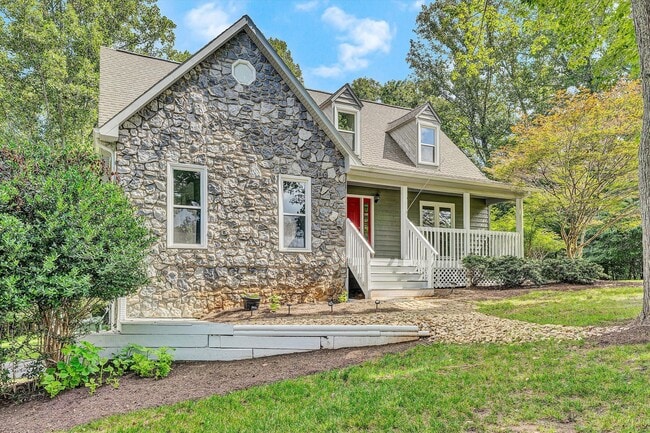 Building Photo - Beautiful home in Chestnut Creek