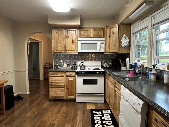 Photo - Charming Ranch Right Off W King Street!