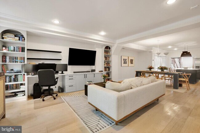 Photo - 407 O St NW