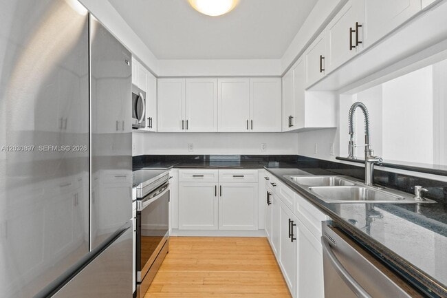 Photo - 2475 Brickell Ave Unidad 2104