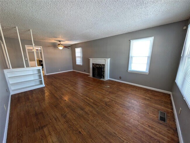 Photo - 2800 NE 17th St