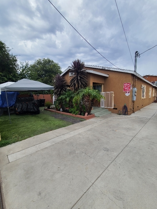 Photo - 11716 S Central Ave