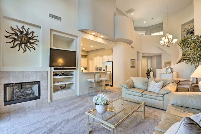 Building Photo - 15240 N Clubgate Dr Unit ID1386190P