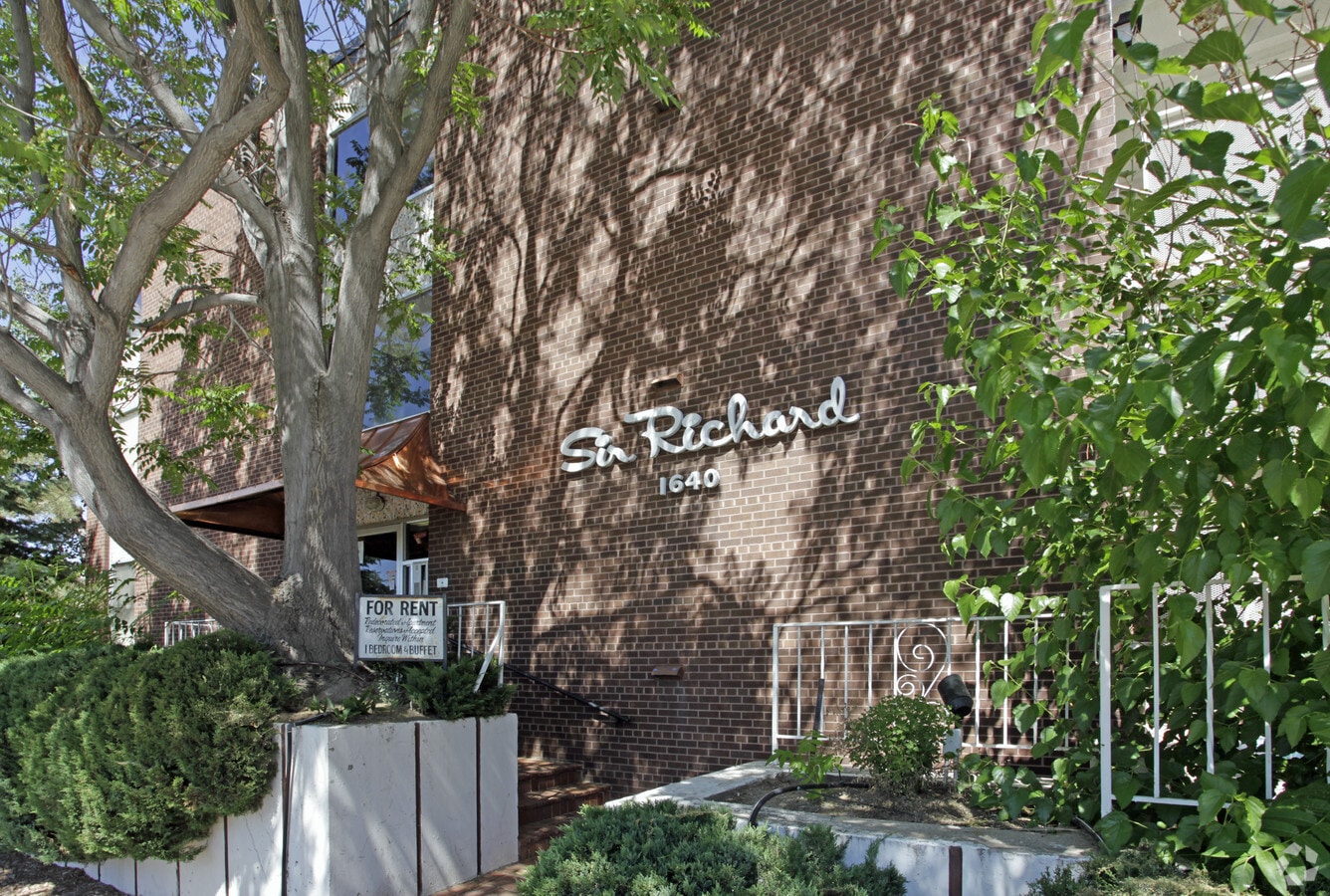 Photo - Sir Richard Apartments