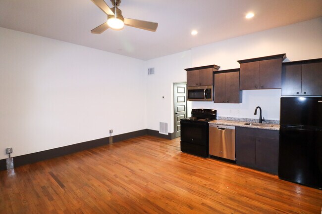 Unit 3 - 1513-1515 Republic St