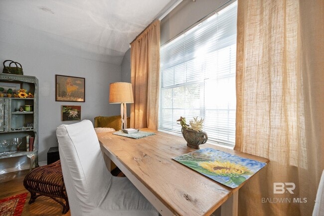 Photo - 20971 Bishop Rd