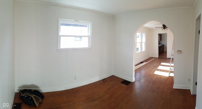 Photo - 210 N Routiers Ave