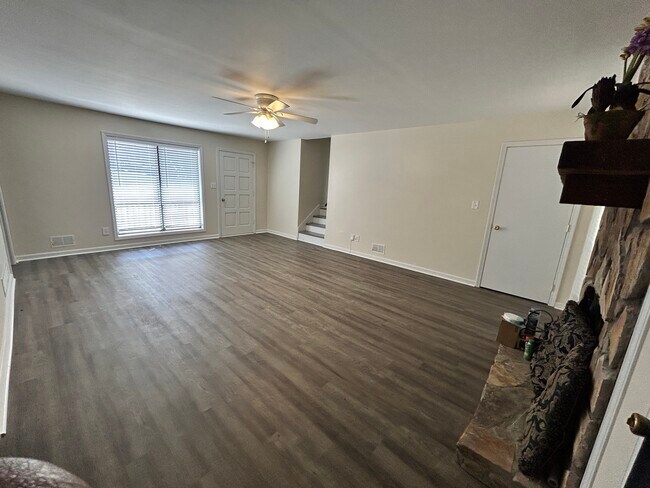 Photo - 180 Mill Trce