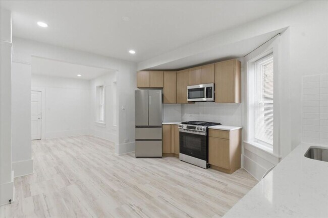 Photo - 2607 W Haddon Ave Unit 1r