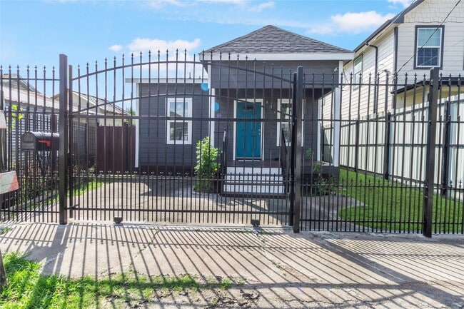 Photo - 531 N Estelle St