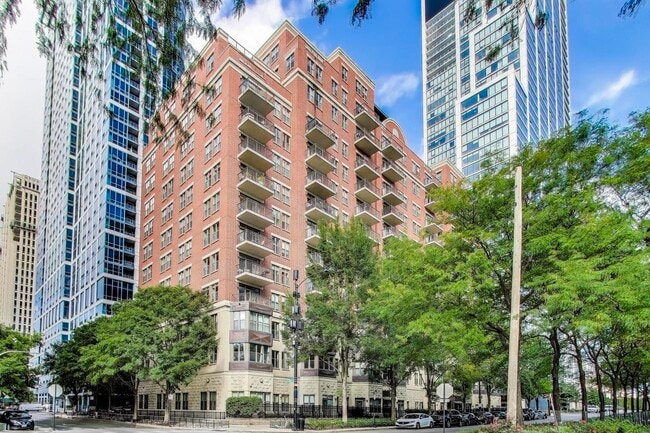 Building Photo - 1250 S Indiana Ave Unit 1408