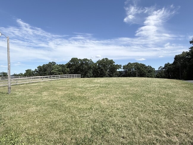 Photo - 90 Boyer Rd