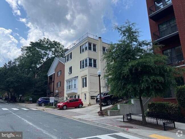 Building Photo - 1501 Key Blvd Unit 3 Rental