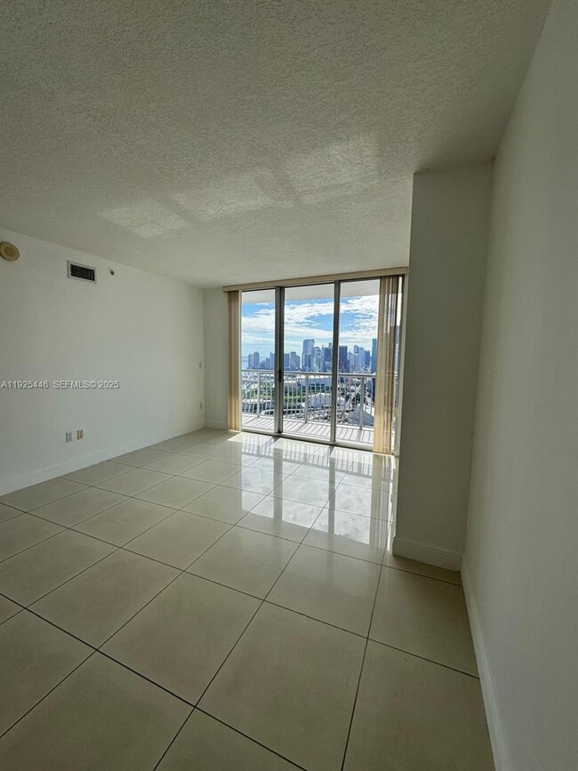 Photo - 1750 N Bayshore Dr Unit 4712