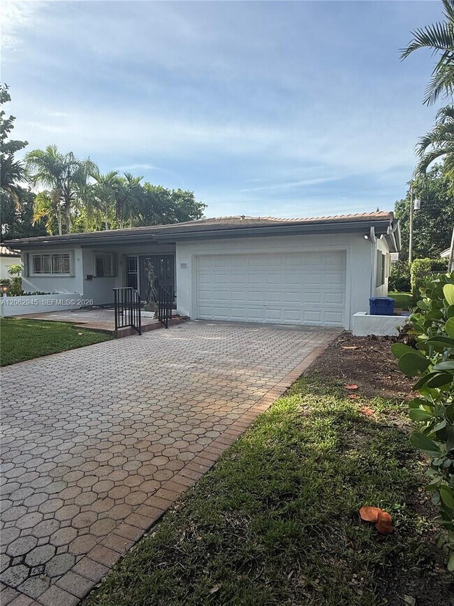 Photo - 1532 Trillo Ave