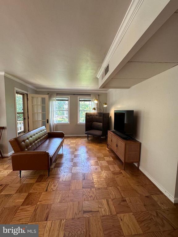 Building Photo - 6614 Boulevard View Unit B1