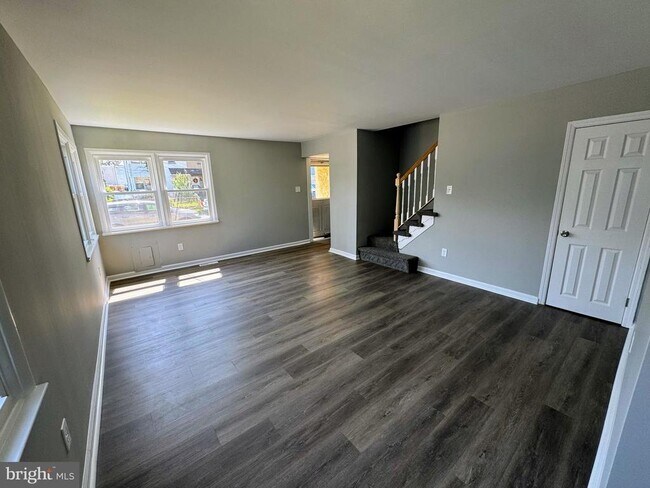 Photo - 1015 Alcyon Dr