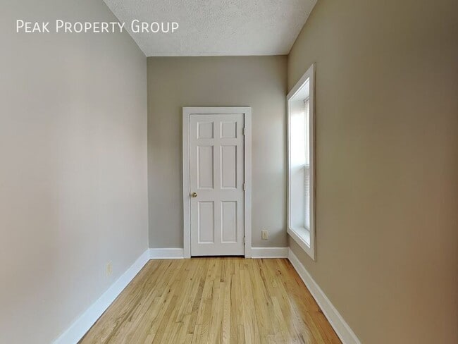 Photo - 1394 Indianola Ave