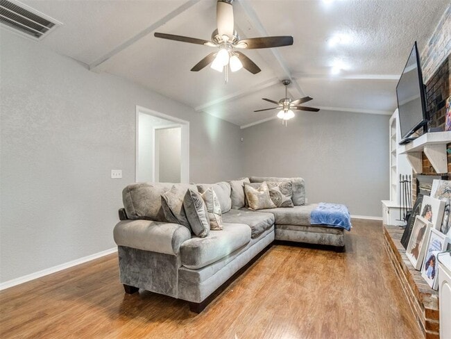 Photo - 4124 Overland Dr