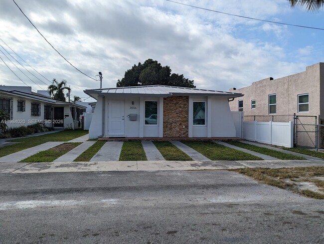 Photo - 3554 SW 13th Terrace Unidad 3554