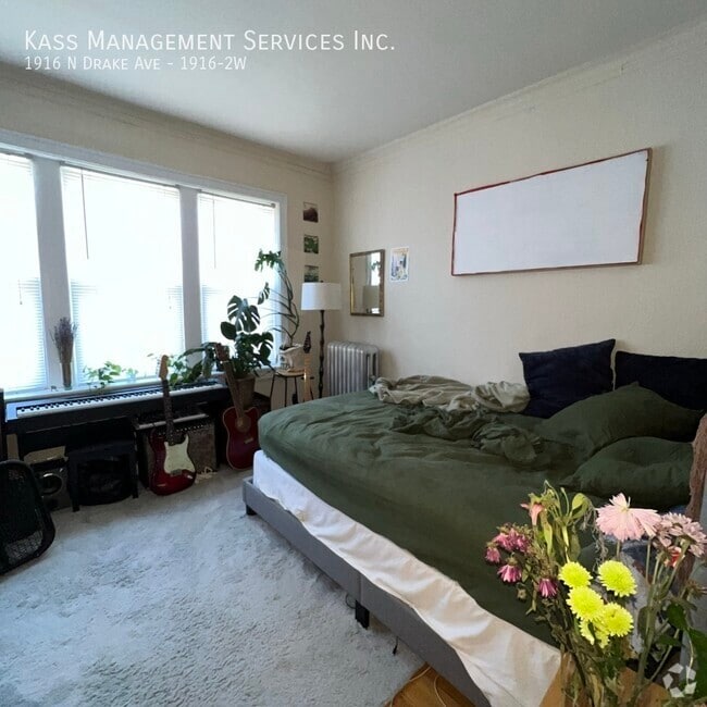 Building Photo - 1916 N Drake Ave Unit 1916-2W Rental