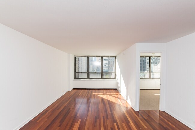 Photo - 222 E Pearson St Unidad 406