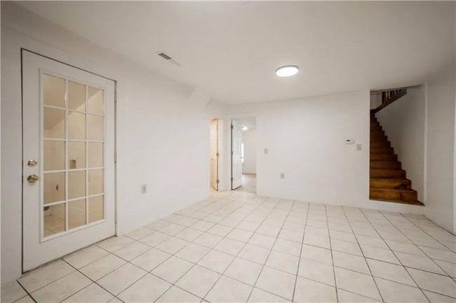 Photo - 129 W Main St