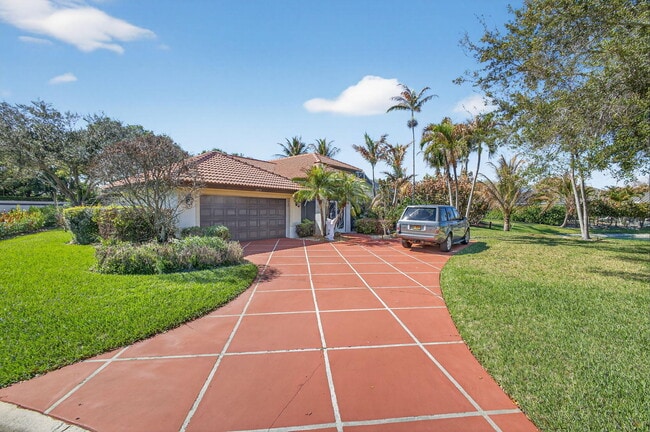 Photo - 8075 SE Governors Way