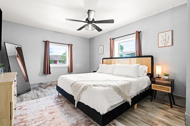 Photo - 19165 SE Homewood Ave