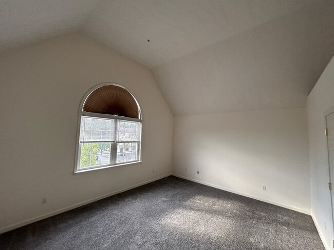 2201 Main St Unit 104