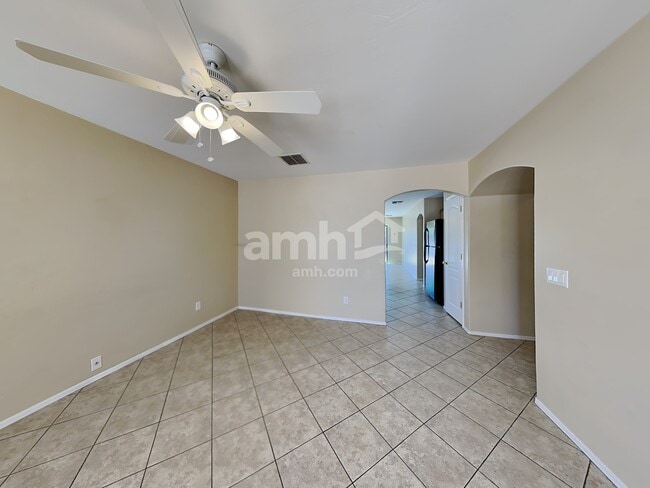 Photo - 641 W Flaming Arrow Dr