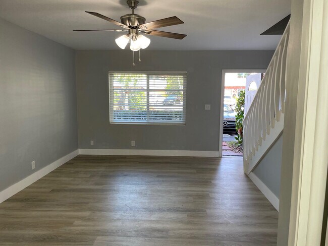 Photo - 156 NE 20th Ct