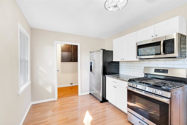 Photo - 3122 Nita St