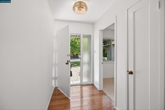 Photo - 39 Donna Maria Way