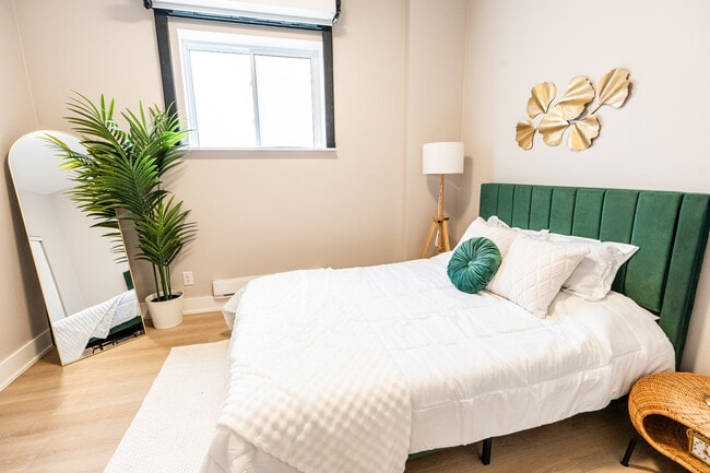 Building Photo - 376 Lofts