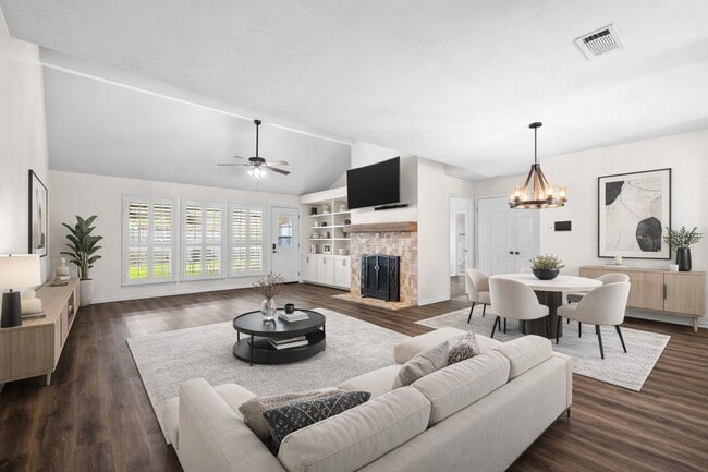 Photo - 4826 Stonebridge St