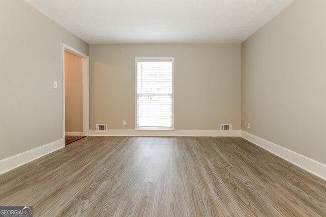 Photo - 17 Juliana Ct