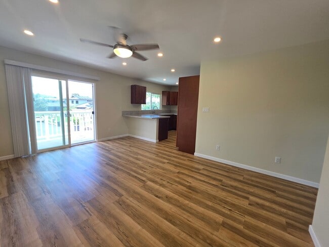 Photo - 1030 Kahili Pl