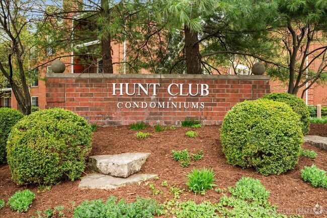 Building Photo - 187 Hunt Club Dr Unit 187 Rental