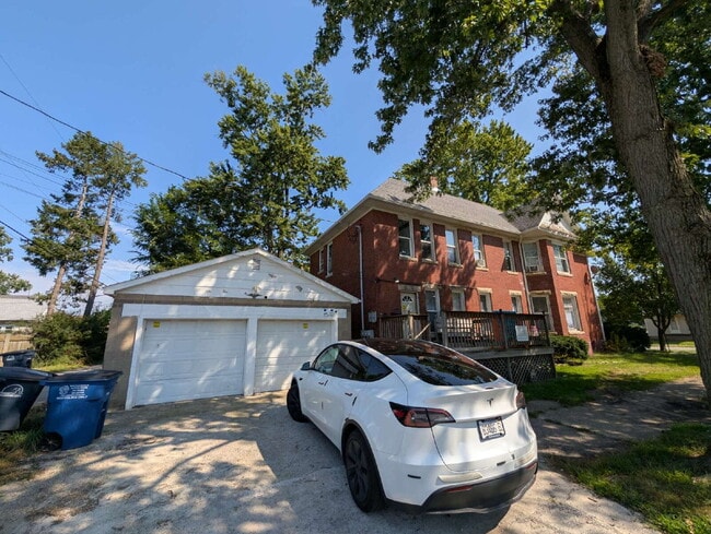 202 E Barker Ave