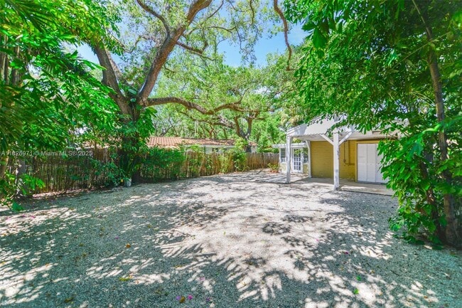 Photo - 6290 SW 70th St