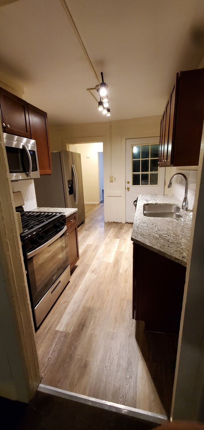 Building Photo - 13 Center St Rental