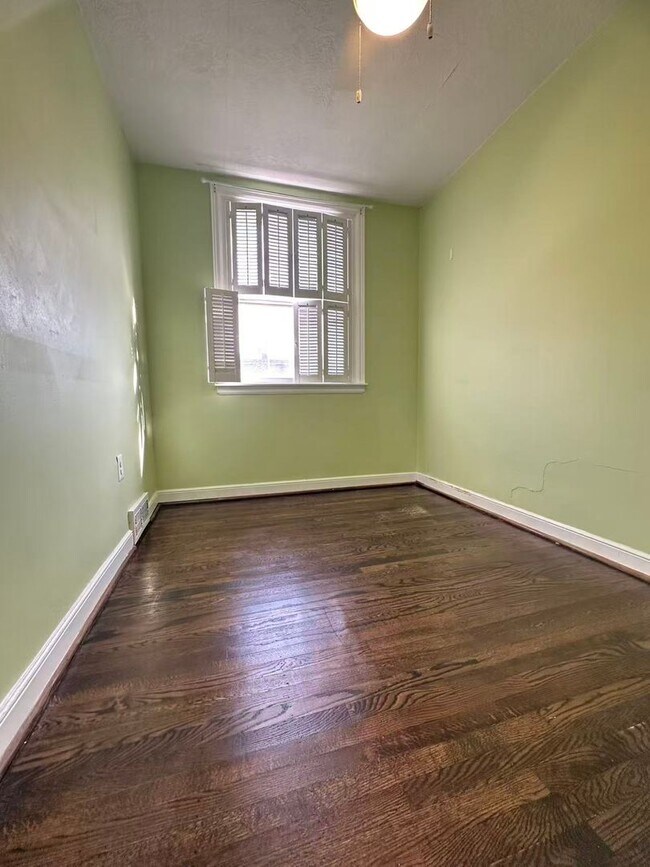 Photo - 3 bedroom 2 bath house in South Philly ava...
