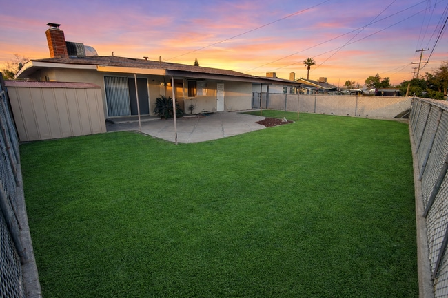 Photo - 909 Dwina Ave