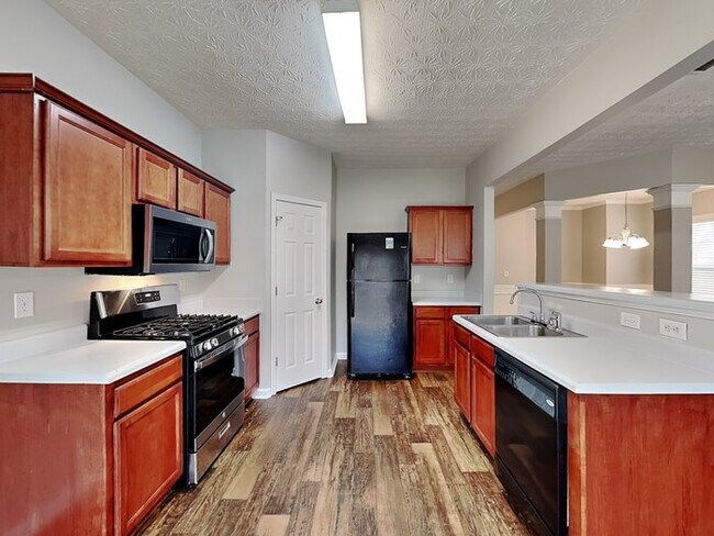 Photo - Fantastic 4 Bedroom Home! Located in Fairb...