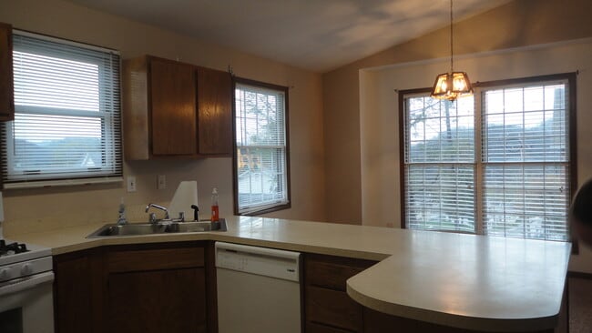 1223 Richwood Ave